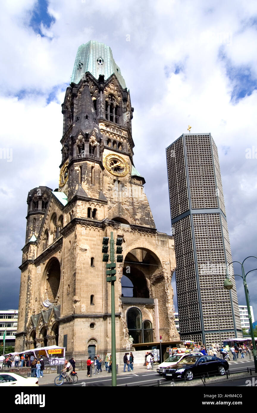 Kurfurstendamm Gedachtniskirche ( Kaiser Wilhelm Memorial Church