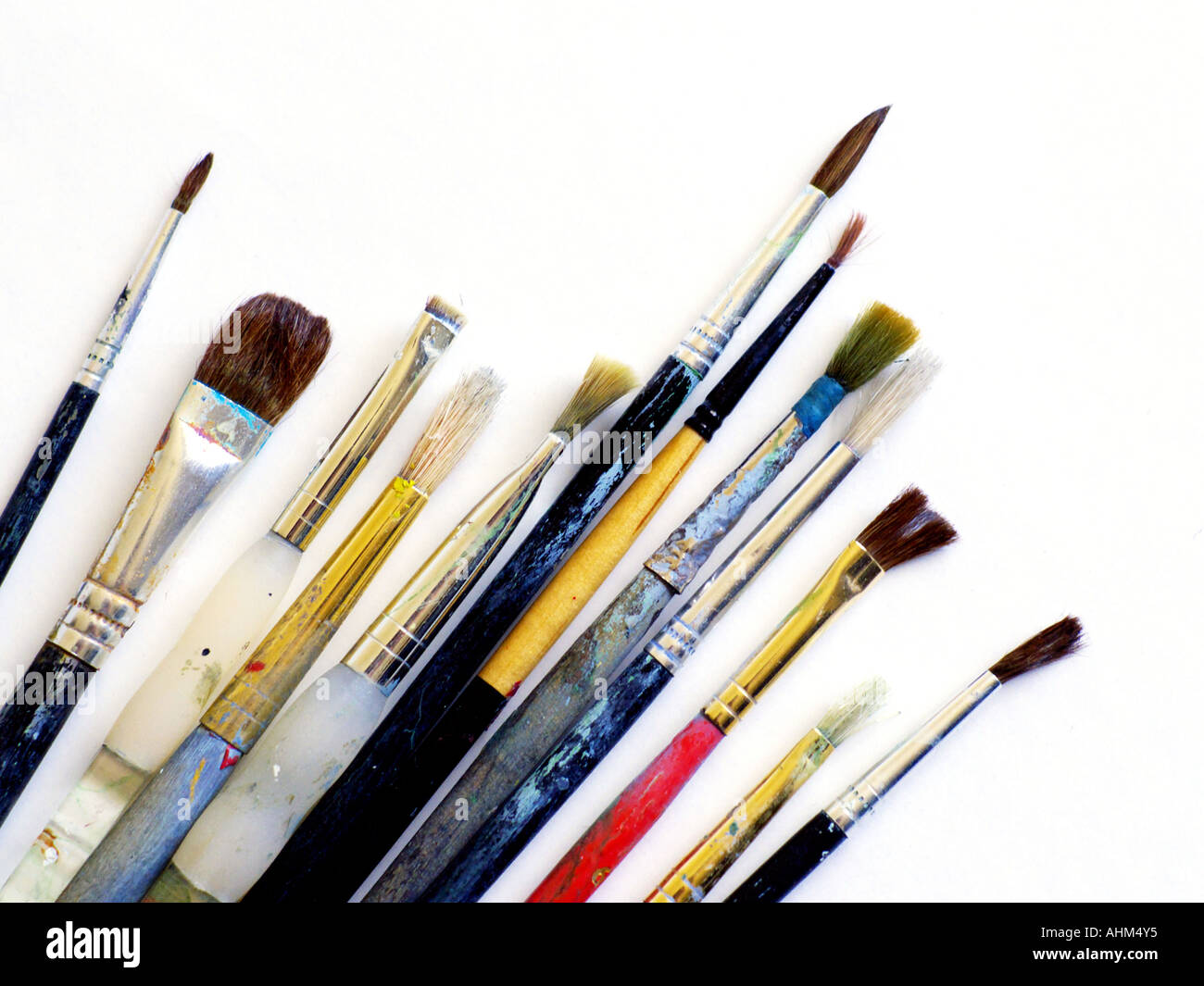 Heavily used paint brush hi-res stock photography and images - Alamy