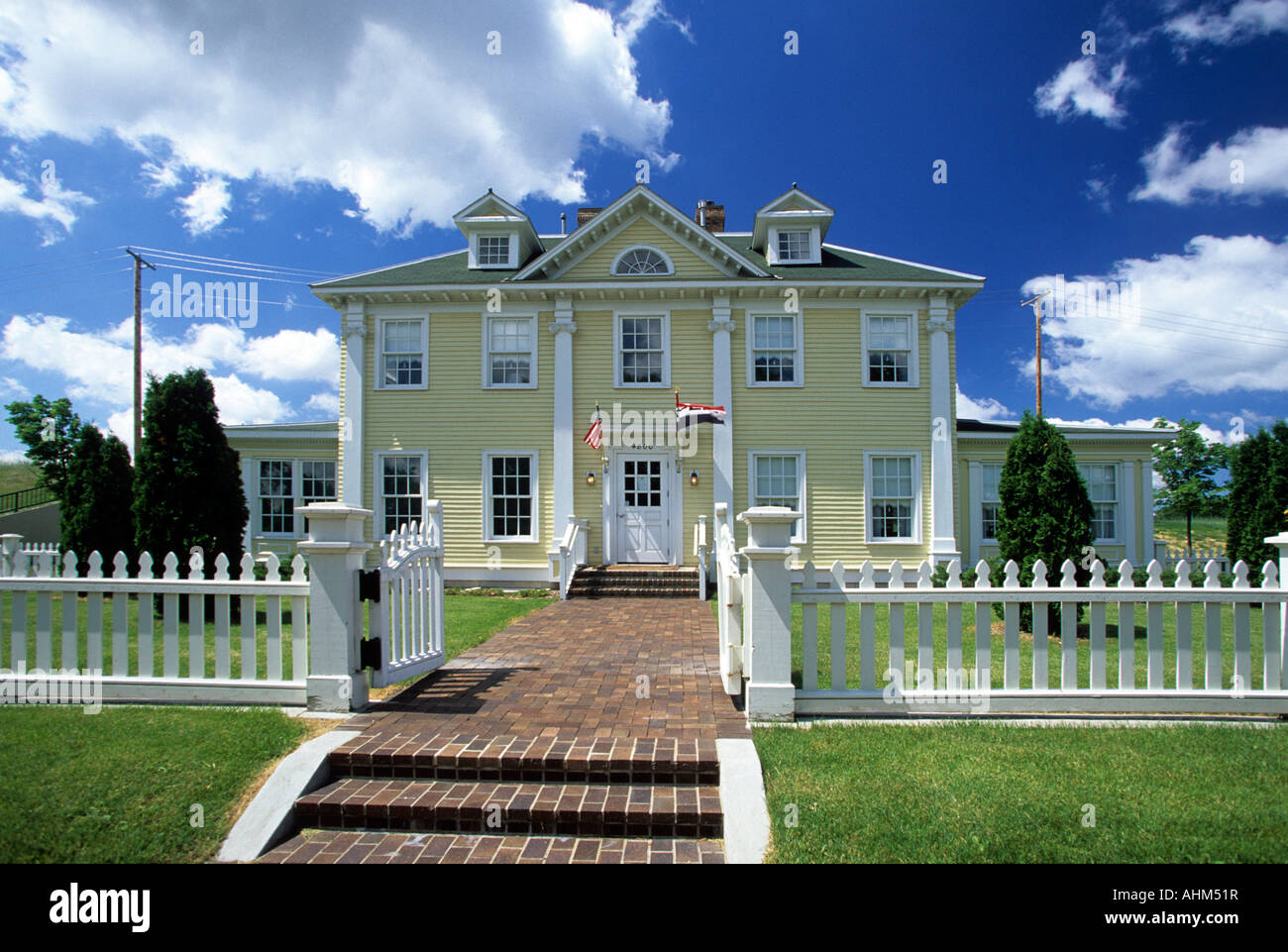 The longfellow house hires stock photography and images Alamy