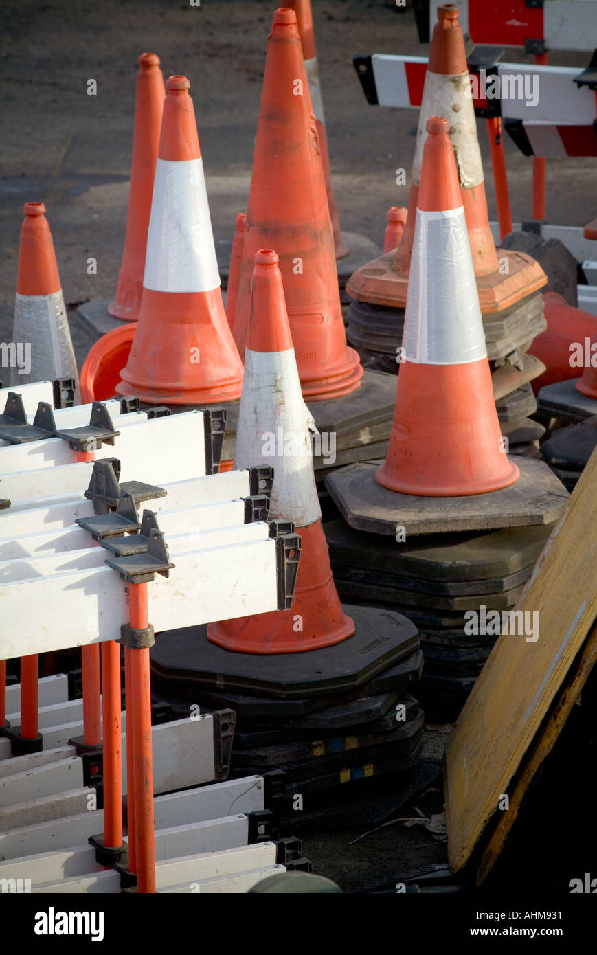 road sign roadsign traffic cone traffic cone contraflow contra flow