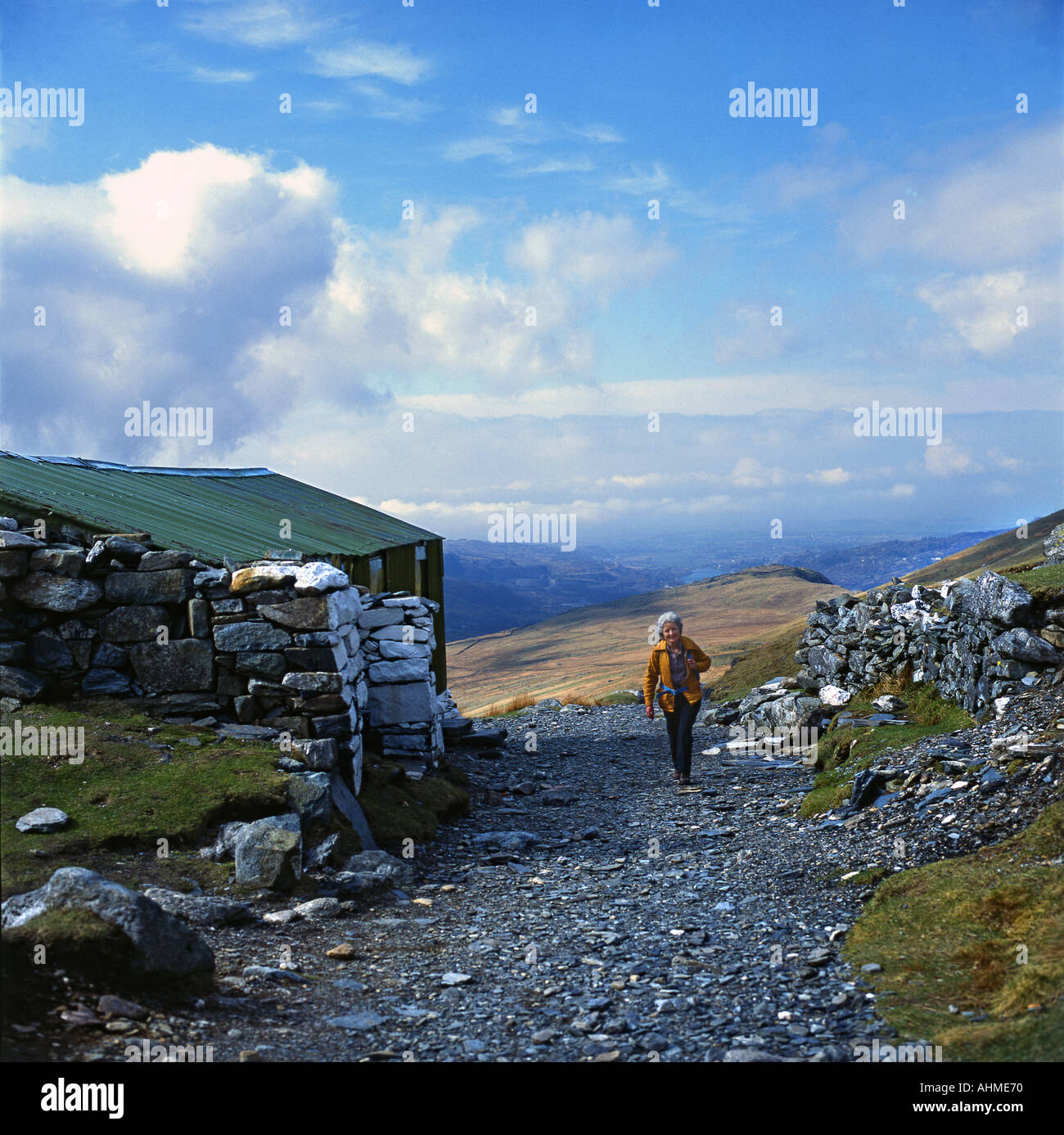 Wales Passing Half Way House Mr Snowdon Stock Photo