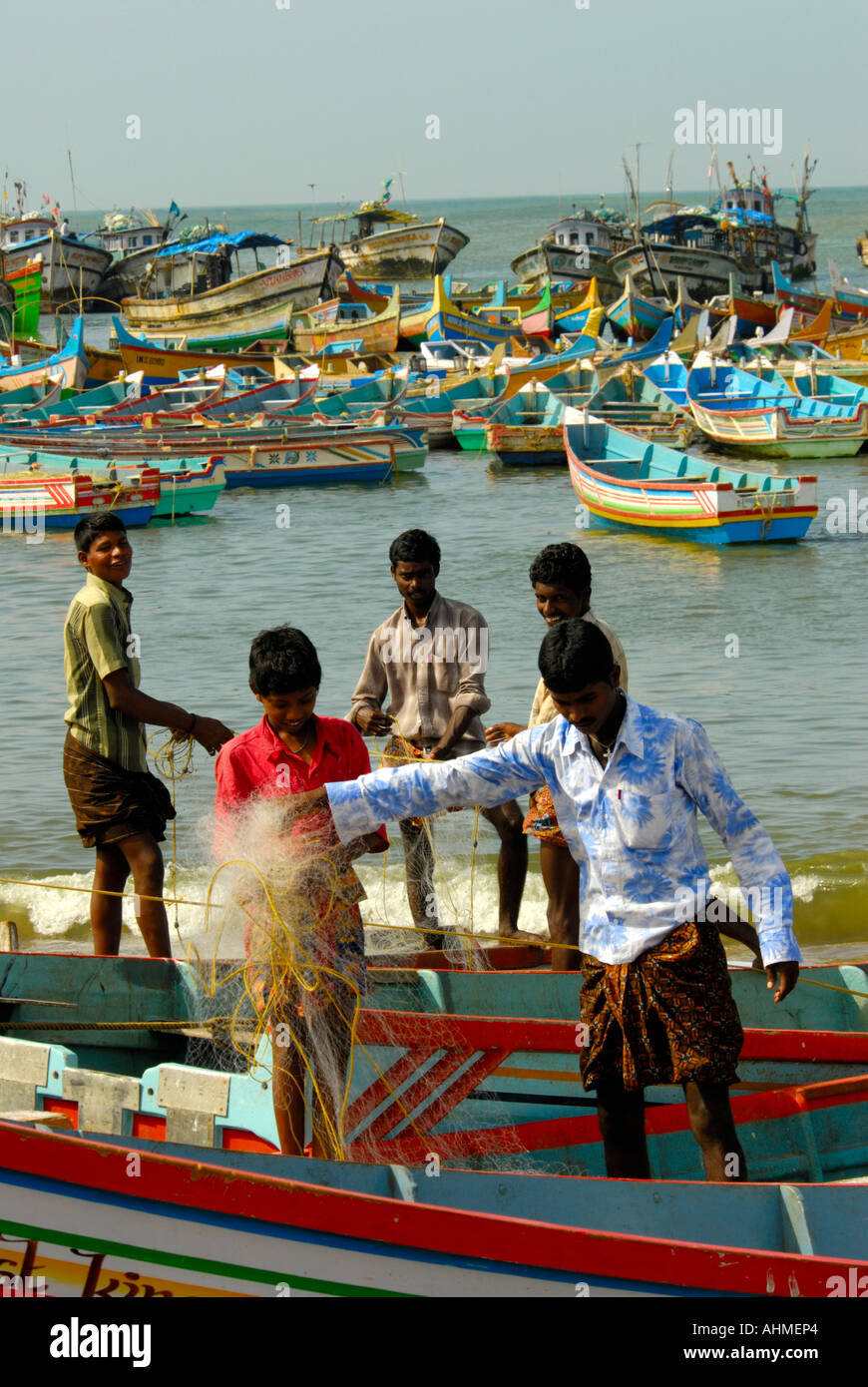 Getting ready to go fishing hi-res stock photography and images - Alamy