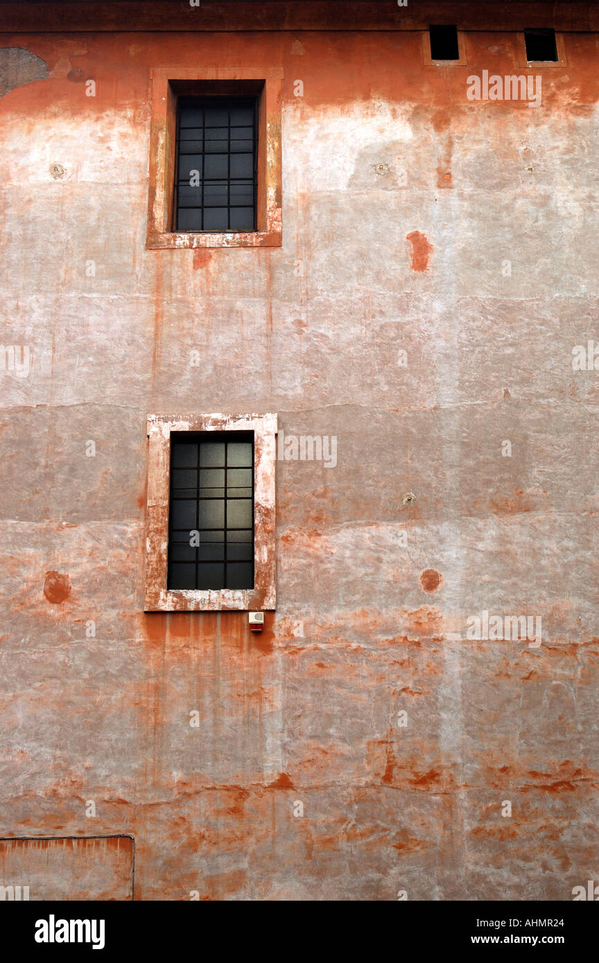 Building facade Rome Italy Stock Photo - Alamy