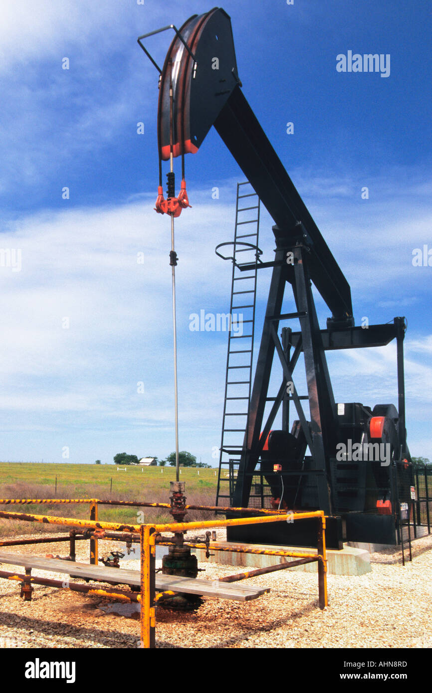 Crude oil pump jack, pumpjack, nodding donkey, fracking in rural Texas