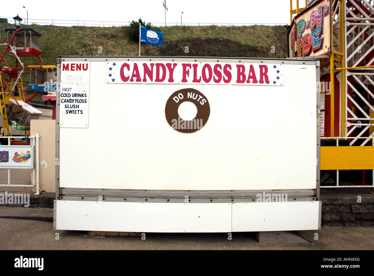 Candy floss bar closed for winter Stock Photo - Alamy