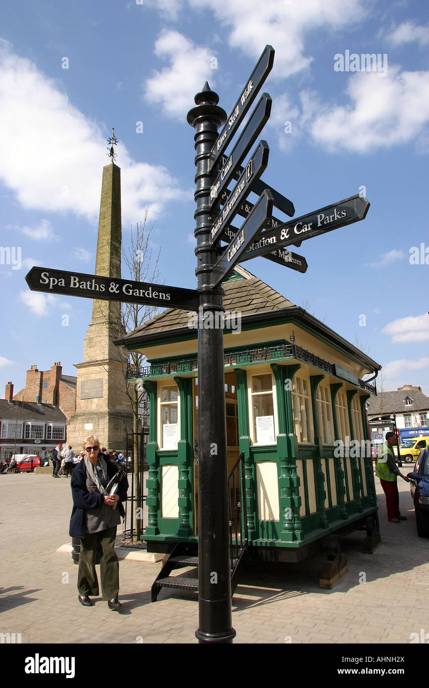 Ripon tourist information centre hi-res stock photography and images ...