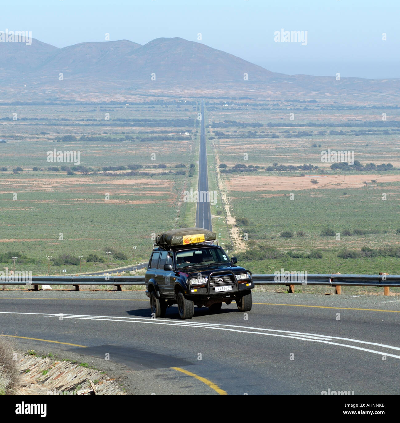 The R27 highway on Vanrhynsberg Pass bordering the western and northern ...