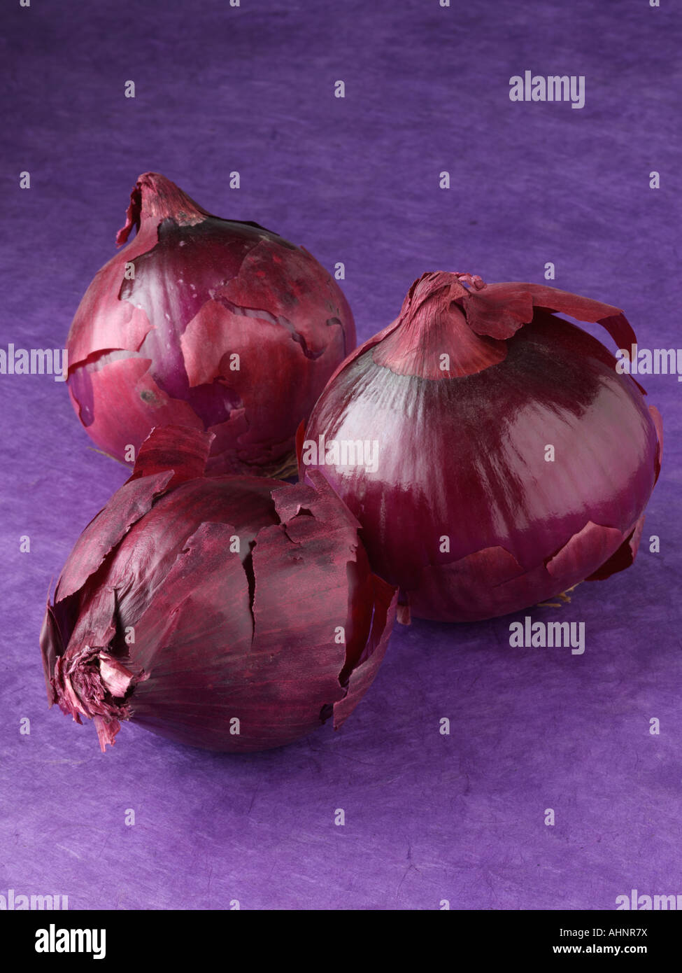 Red onions editorial food Stock Photo Alamy