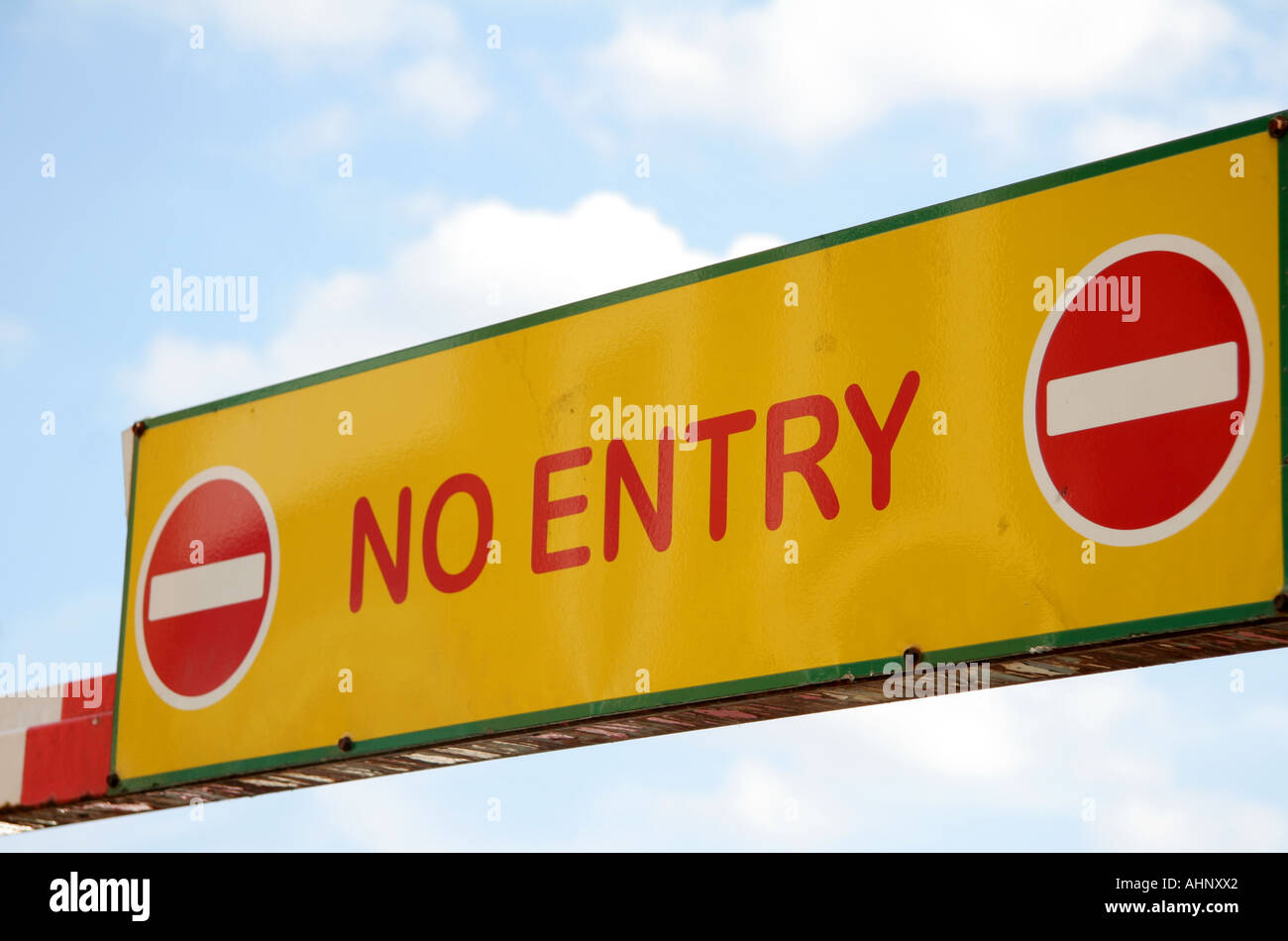 overhead no entry sign Stock Photo Alamy