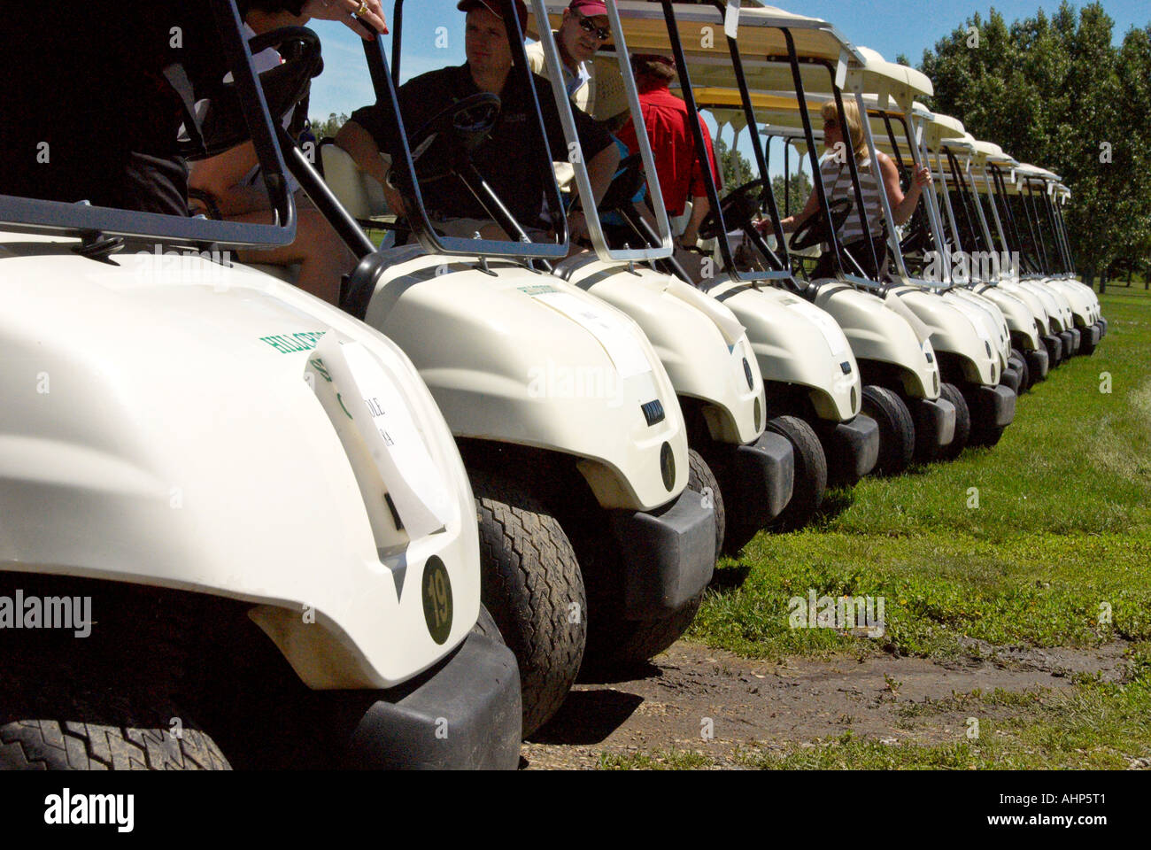 Image of golf carts hi-res stock photography and images - Alamy