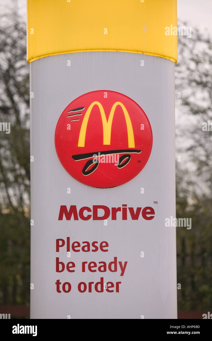 Drive through Mcdonalds in Leicester Stock Photo Alamy