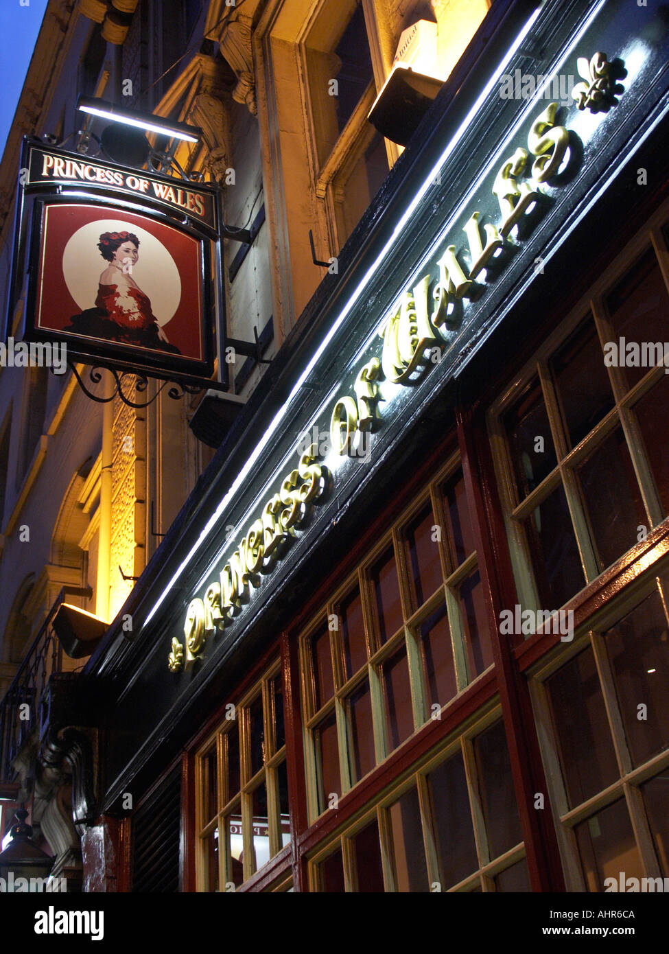 Tavern westminster london bar hires stock photography and images Alamy