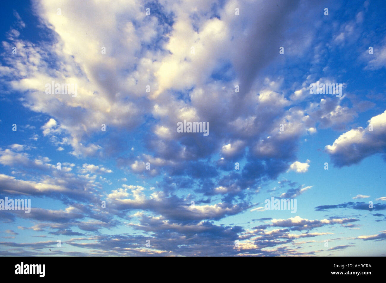 Blue sky clouds in nature hi-res stock photography and images - Alamy