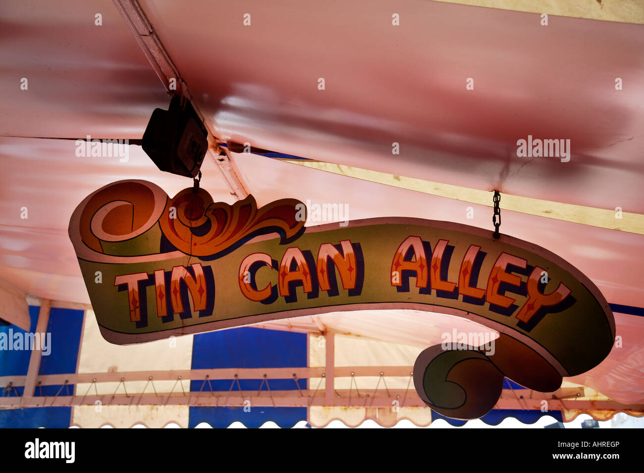 Tin can alley hires stock photography and images Alamy