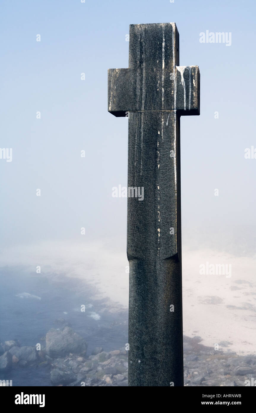 granite cross, a replica of the one erected by Bartholomeu Diaz, Diaz Point, Diamond Coast Recreation area, Luderitz, Namibia Stock Photo