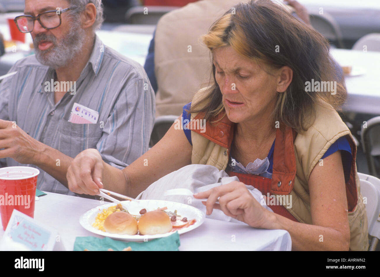 Veterans Homeless Shelter Near Me Christmas Dinner 2022 Homeless Christmas Dinner High Resolution Stock Photography And Images -  Alamy