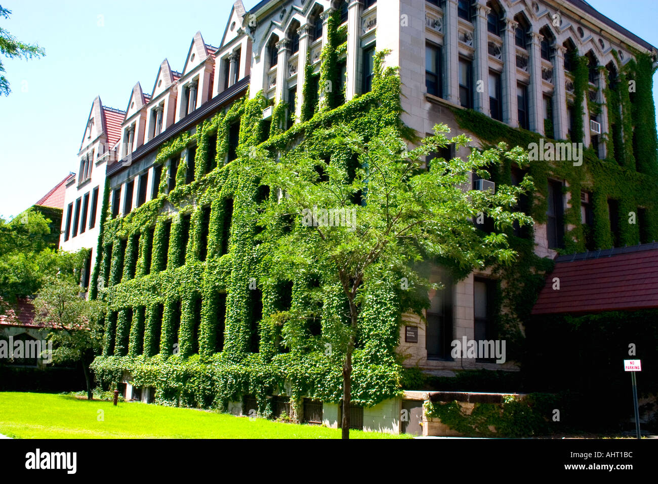 University of chicago booth school of business hi-res stock photography and  images - Alamy