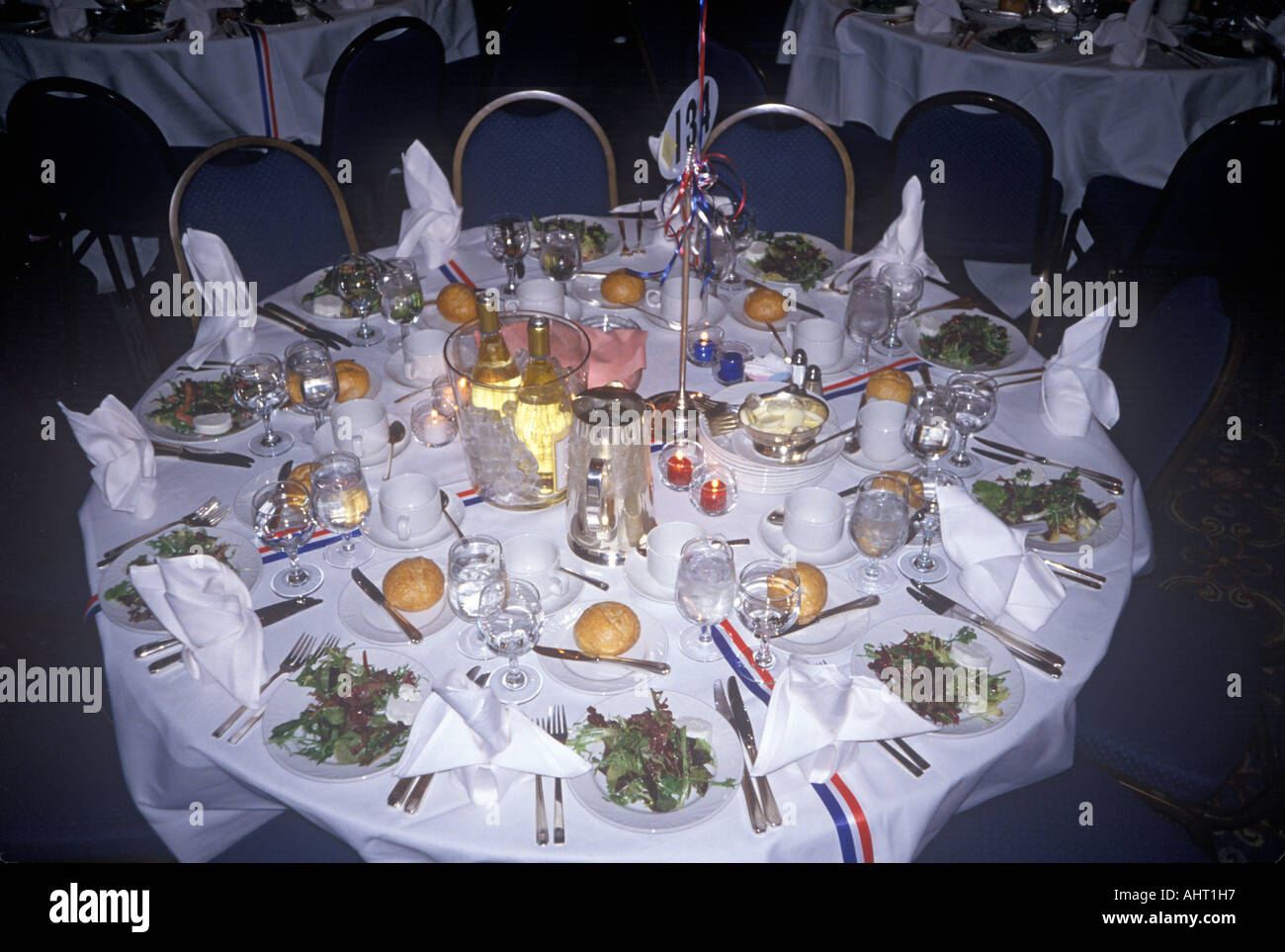 An elegant table setting at a Clinton Gore 1992 fundraising event Stock Photo