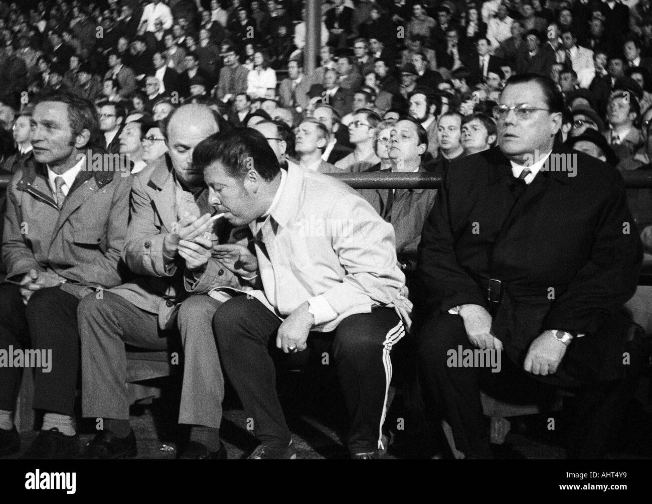 football, DFB Cup, quarter final, 1970/1971, Stadium Glueckaufkampfbahn in Gelsenkirchen, Schalke 04 versus Rot-Weiss Oberhausen 1:0, coaching bench Oberhausen, f.l.t.r. Fredi Lauten, coach Alfred Adi Preissler, coach Guenter Brocker, president Peter Maas Stock Photo