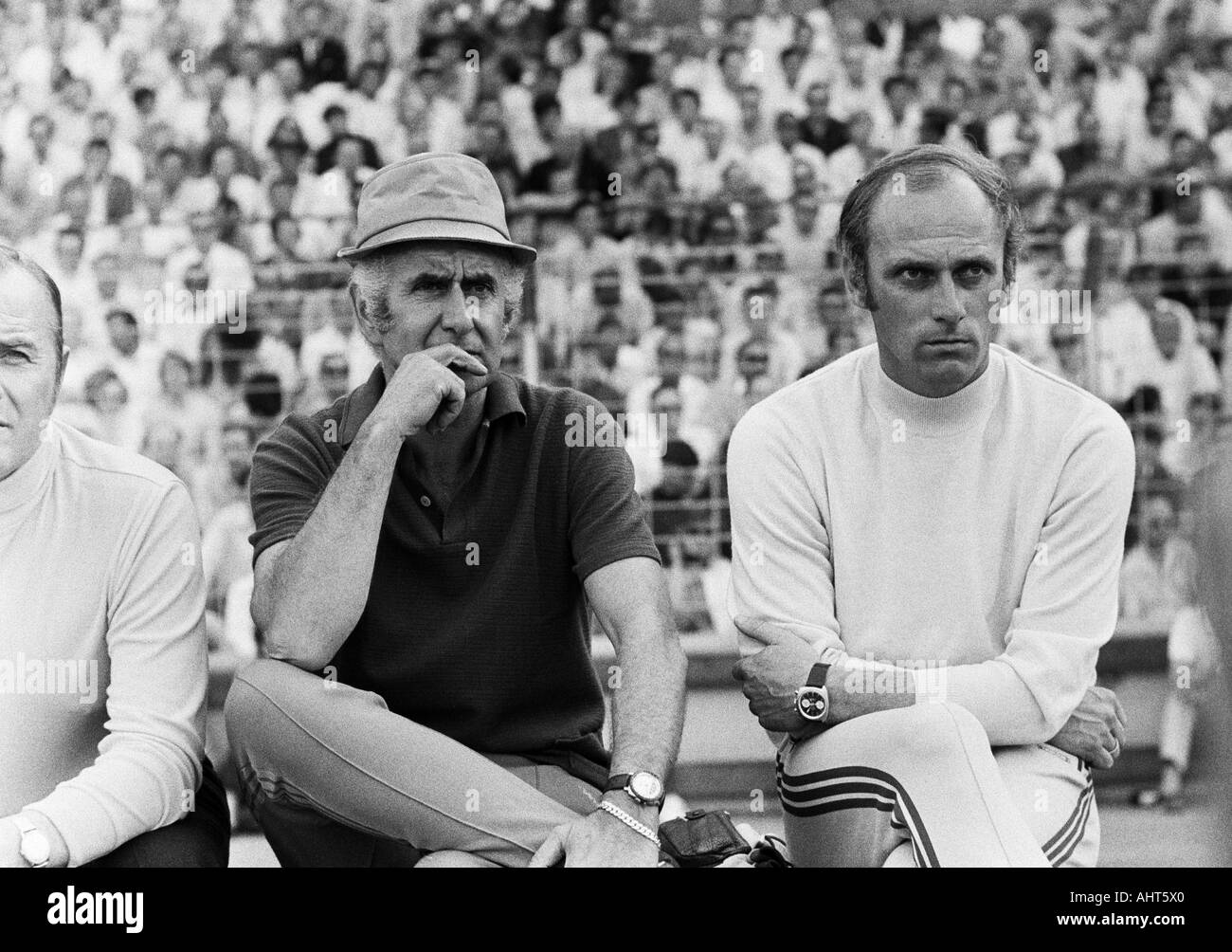 football, Bundesliga, 1970/1971, MSV Duisburg versus FC Bayern Munich 2:0, Wedau Stadium in Duisburg, coaching bench Munich with coach Udo Lattek (right) and director Robert Schwan, by this loss on the last matchday Borussia Moenchengladbach gained the Ge Stock Photo