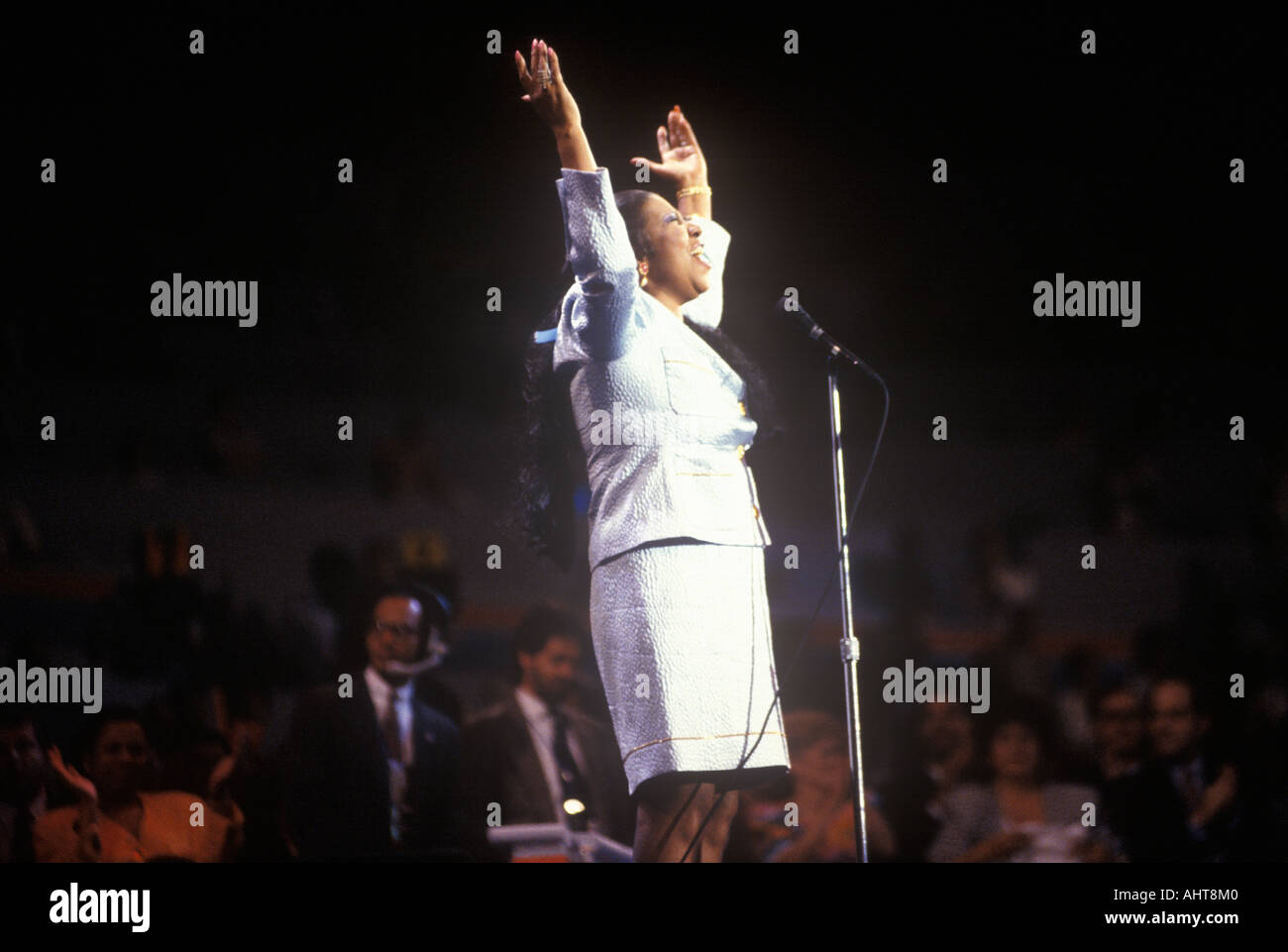 Aretha Franklin sings at the 1992 Democratic National Convention at Madison Square Garden New York Stock Photo
