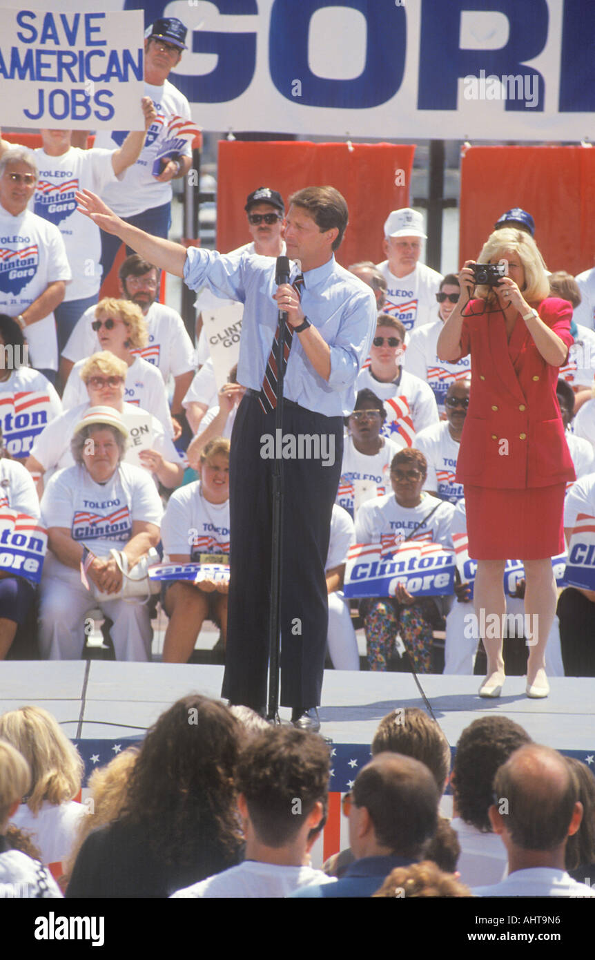 Senator Al Gore on the Clinton Gore 1992 Buscapade campaign tour in Toledo Ohio Stock Photo