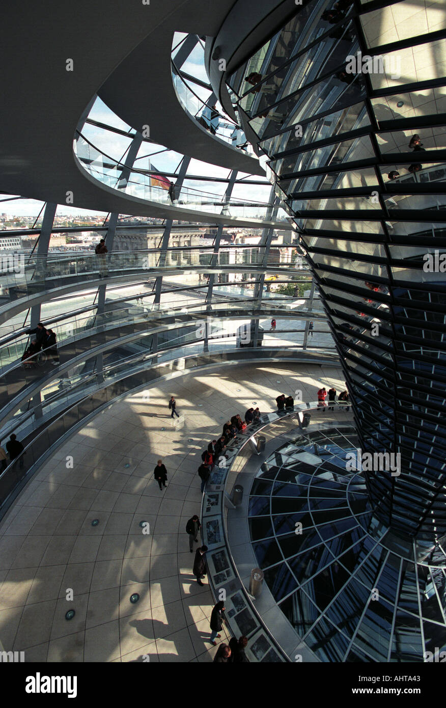 Ramps and mirrors inside the Reichstag dome Berlin Stock Photo - Alamy