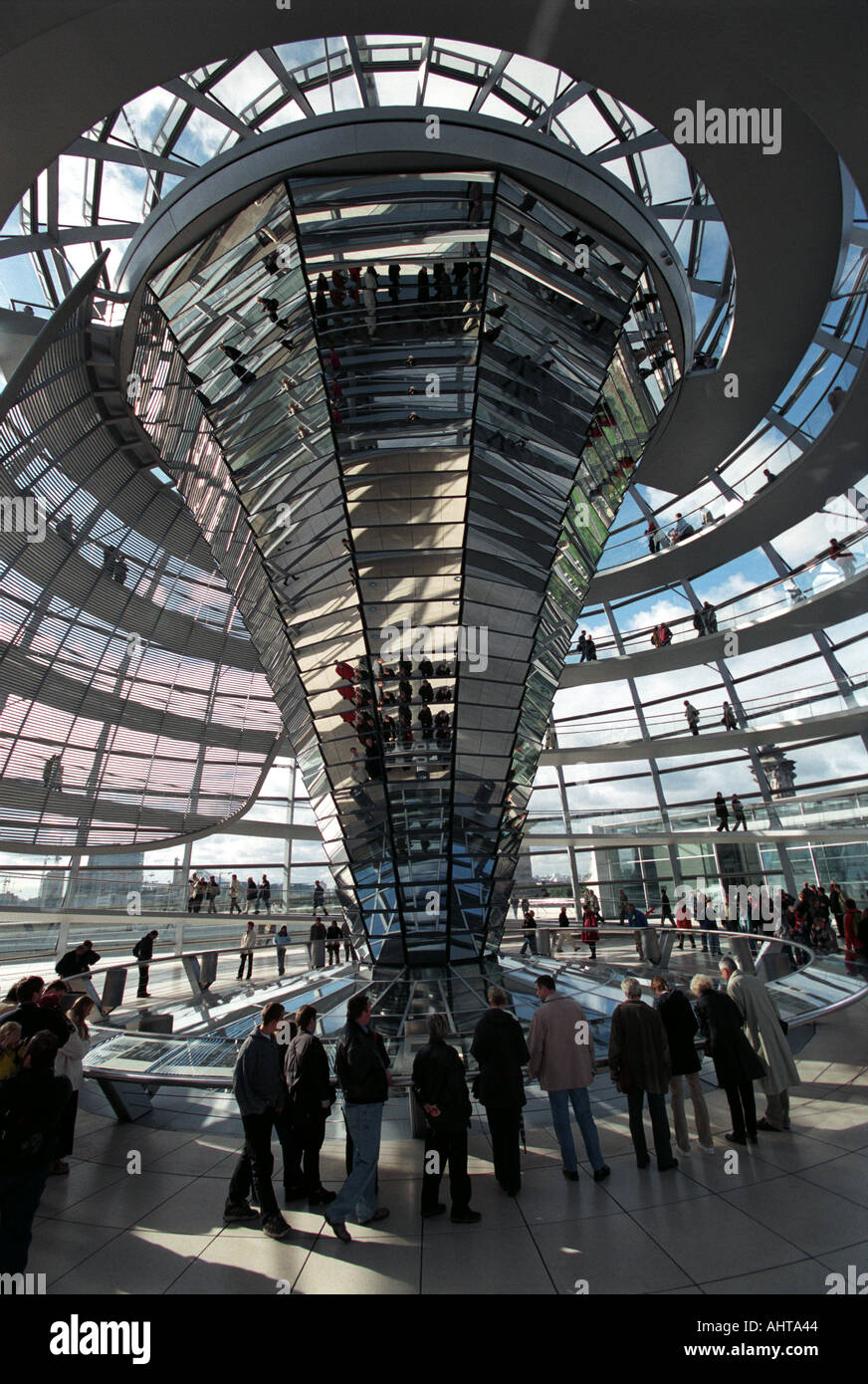 Ramps and mirrors inside the Reichstag dome Berlin Stock Photo - Alamy