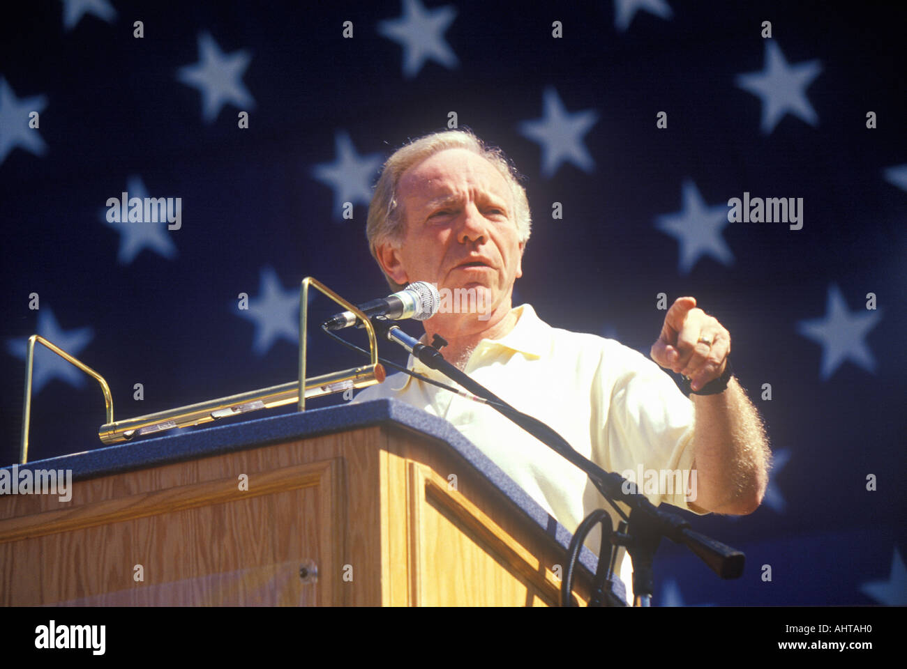 Senator Joe Lieberman campaigns for vice president during a rally at California State University at Fresno Stock Photo