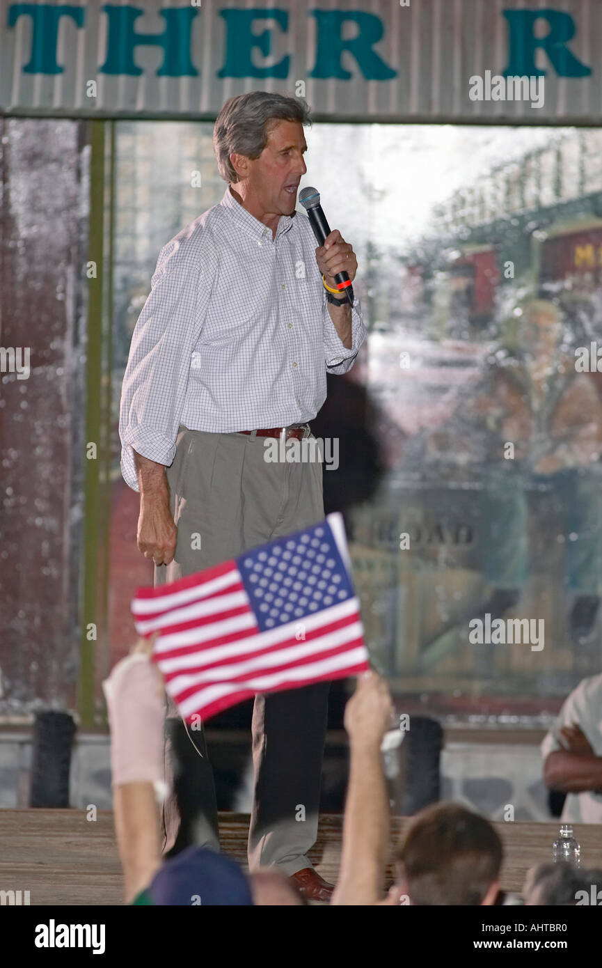 Senator John Kerry speaking from stage at outdoor Kerry Campaign rally Kingman AZ Stock Photo