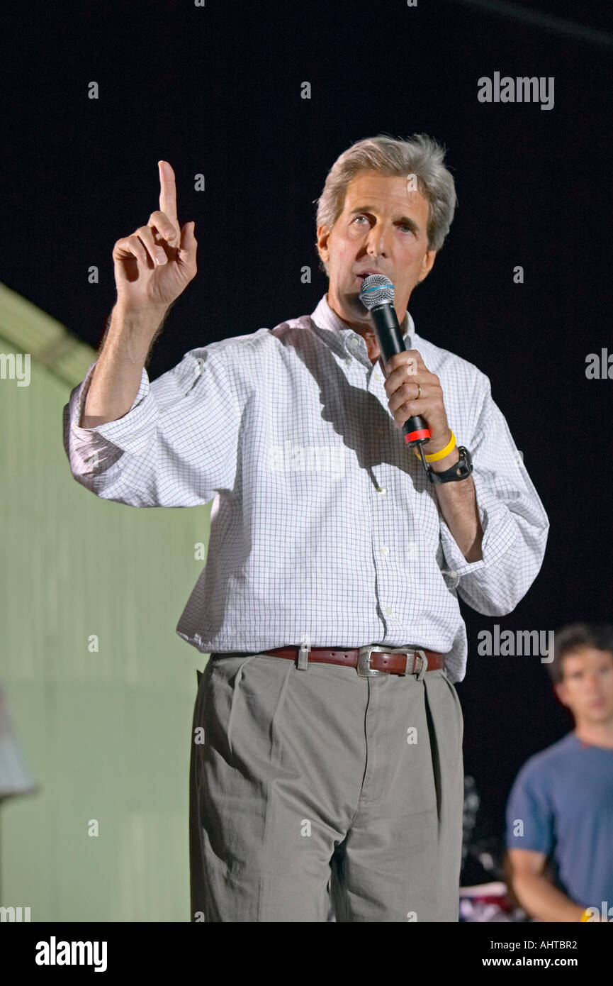 Senator John Kerry speaking from stage at outdoor Kerry Campaign rally Kingman AZ Stock Photo
