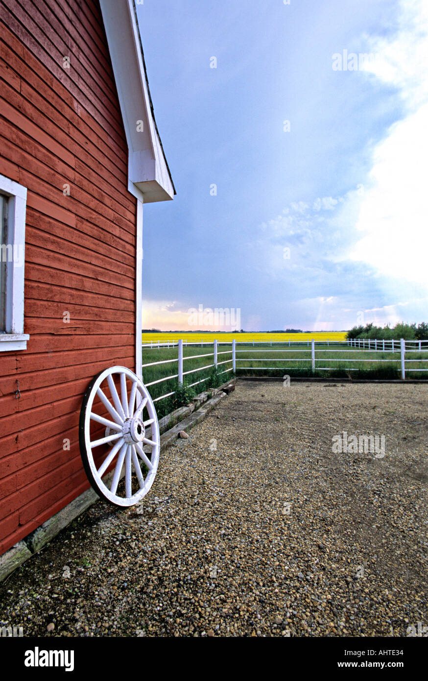 Little red wagon hi res stock photography and images Alamy