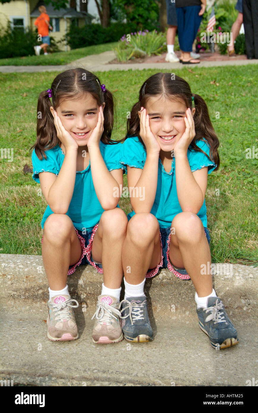 Twins 15 hi-res stock photography and images - Alamy