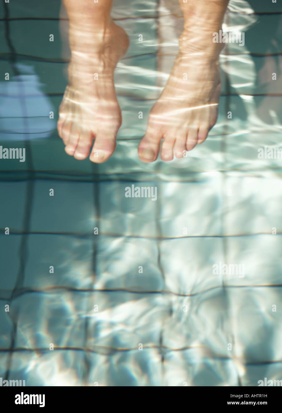 Feet underwater in pool hi-res stock photography and images - Page 2 - Alamy