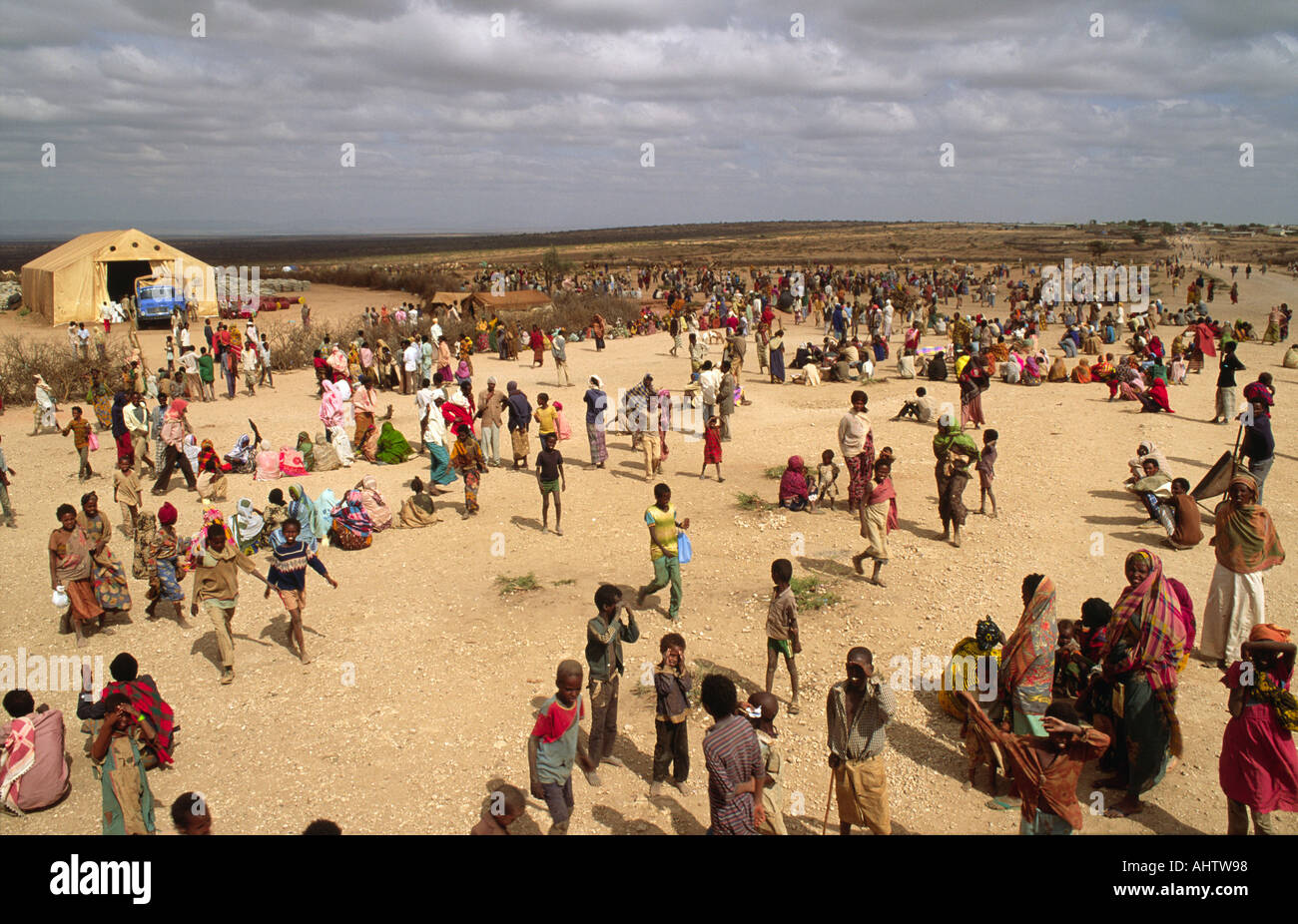 Somalis waiting for food aid at a refugee camp. Harte Sheik. Ethiopia Stock Photo