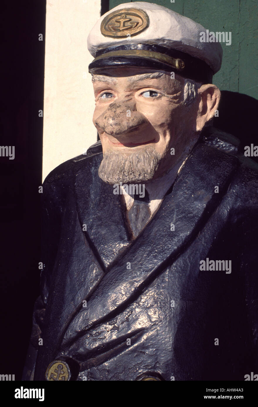 Statue pioneer inn lahaina maui hi-res stock photography and images - Alamy