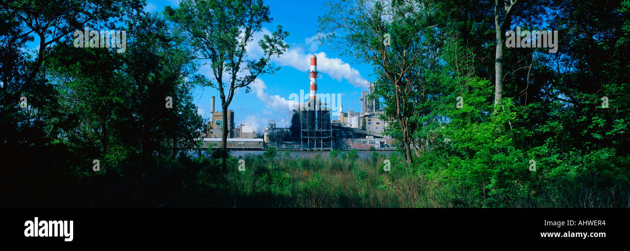 This is the Union Camp Paper Mill It is located on the Savannah River Stock Photo Alamy