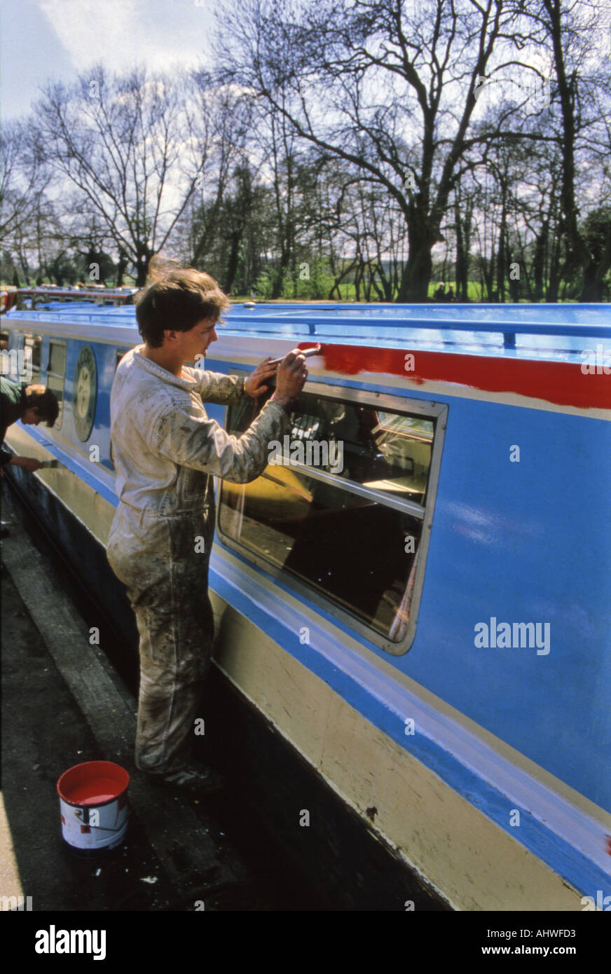 Canal boat painting hires stock photography and images Alamy