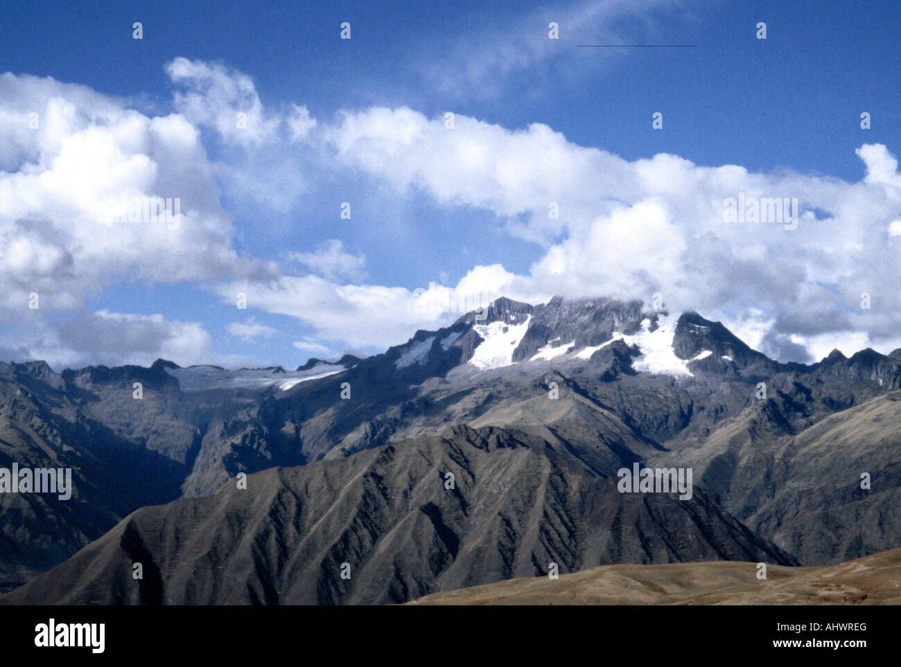 BOLIVIAN ANDES mountain range Stock Photo - Alamy