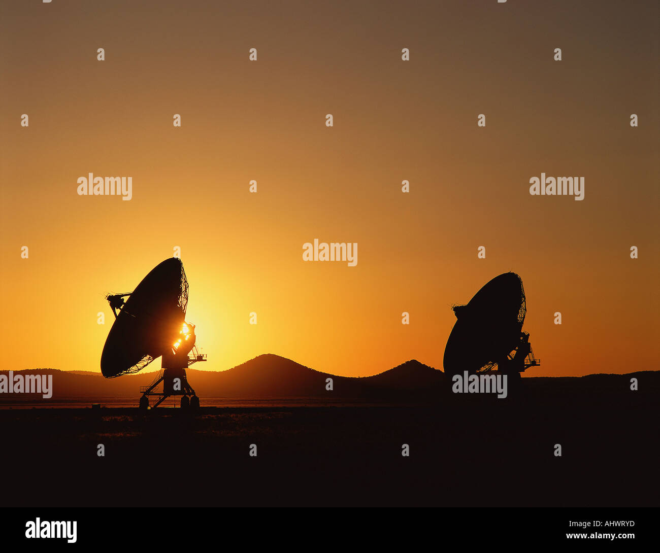 Silhouetted VLA Very Large Array Radio Telescope Dishes Stock Photo Alamy Silhouetted vla very large array radio telescope dishes stock photo alamy