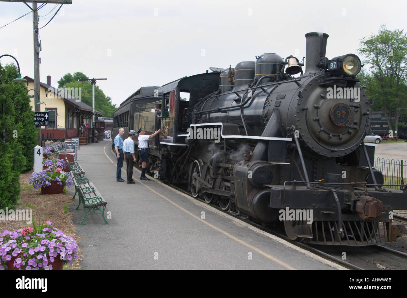 Valley railroad hi-res stock photography and images - Alamy