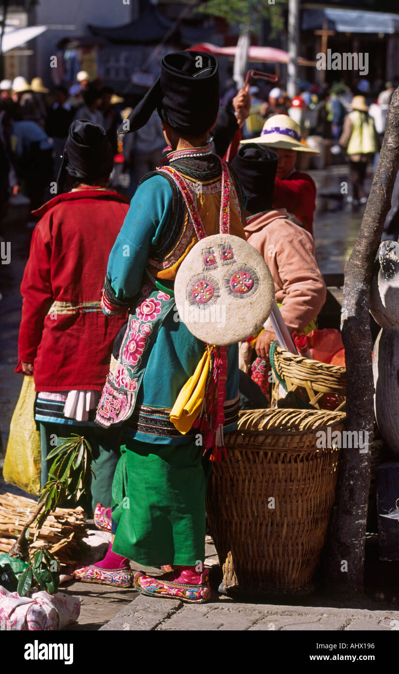 China Yunnan Dali market rear of Yi womans costume Stock Photo