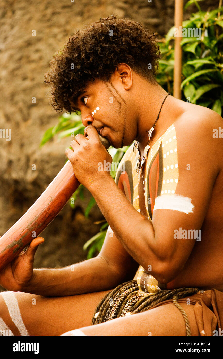 Didgeridoo player hi-res stock photography and images - Alamy
