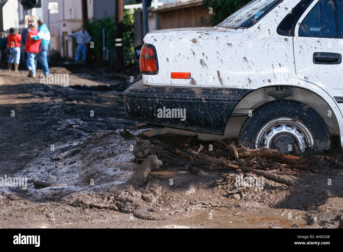 Car Stuck Mud High Resolution Stock Photography And Images Alamy