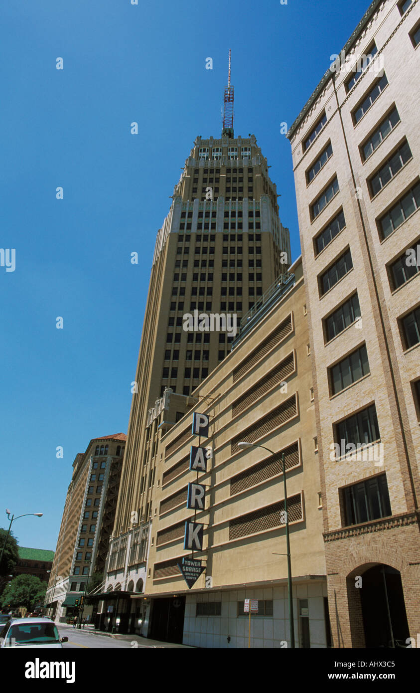 Tower life building san antonio hi-res stock photography and images - Alamy