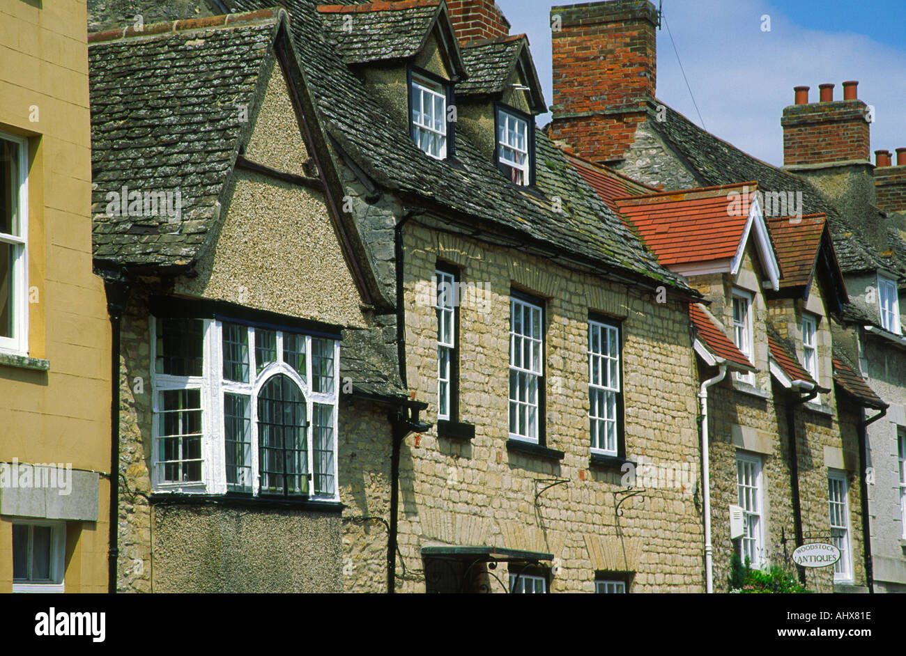 Stone Cottages And Shops Woodstock Oxfordshire Engalnd Stock Photo