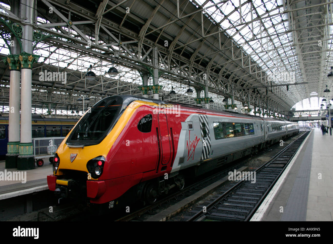 virgin train manchester piccadilly mainline railway station city of
