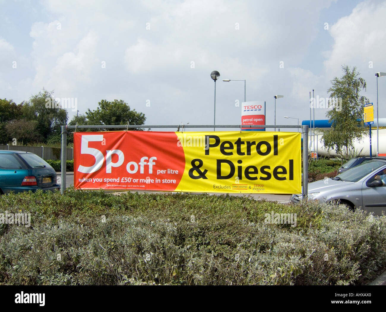 Uk Discounter Logos Uk supermarket competition hi-res stock photography and images - Alamy