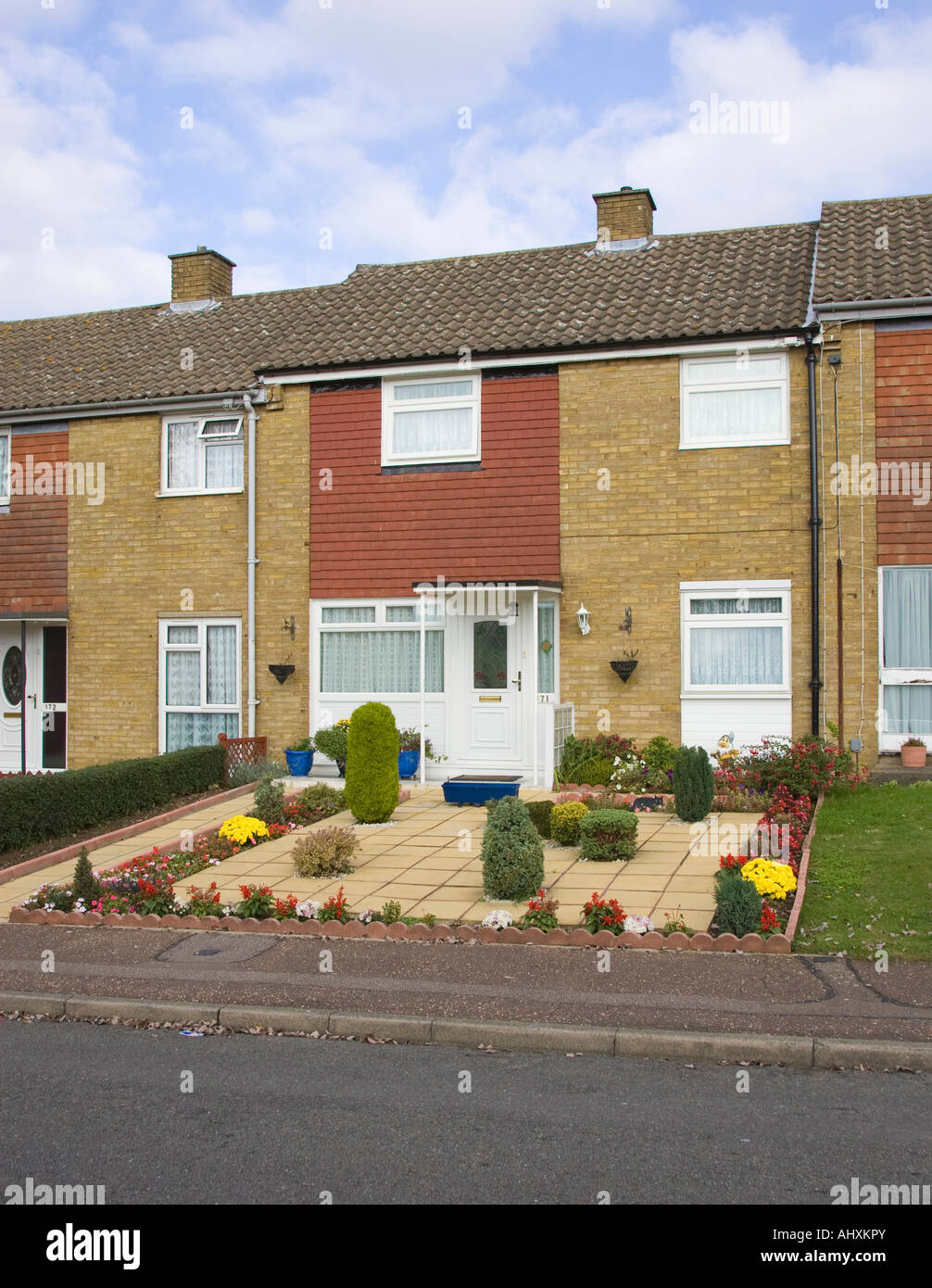 front garden covered in gravel kept in good condition in Harlow, Essex, UK Stock Photo
