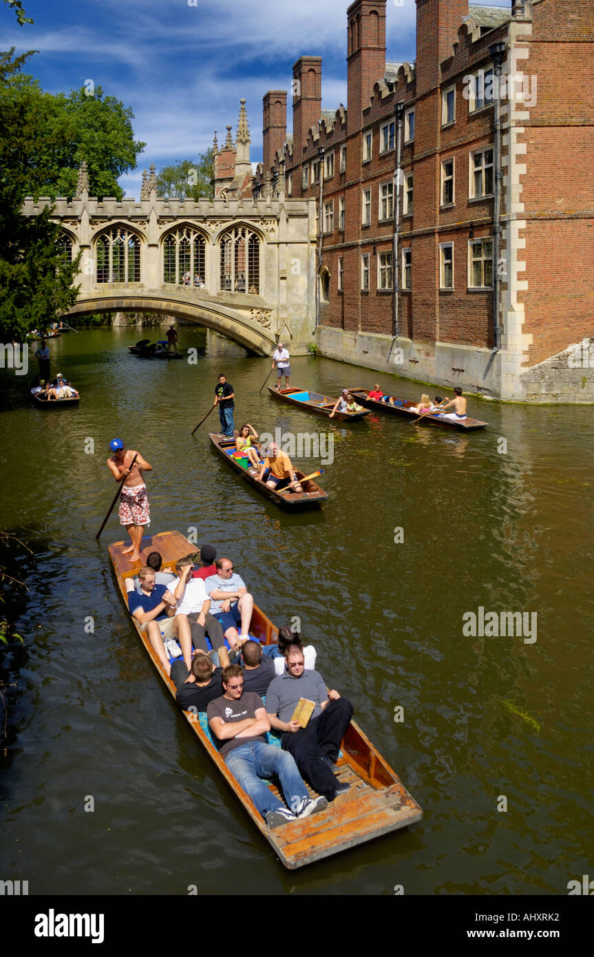 Punting near Bridge of Sigh St Johns College Cambridge England Stock Photo